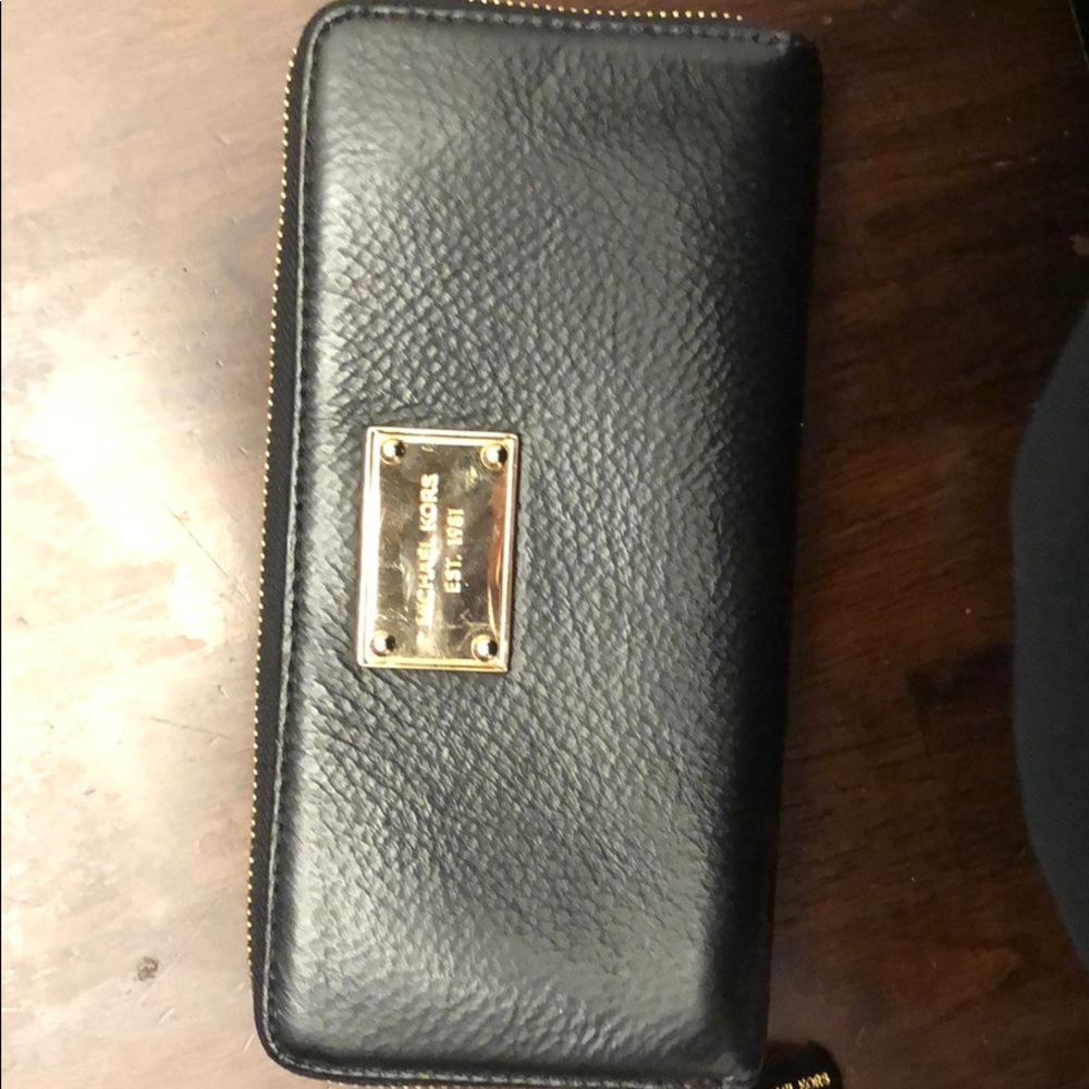 Michael kors black wallet